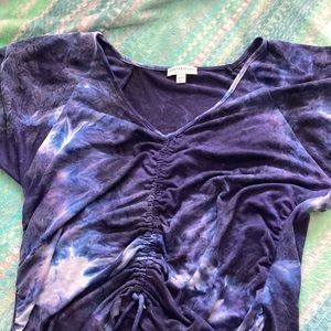 Dark blue and light blue tie dye effect
